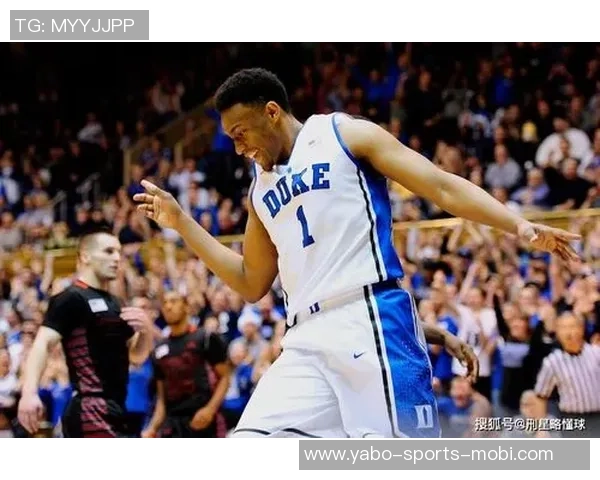 塞尔维亚教练团队深入绿军学习提升球员服务与教练协作效率