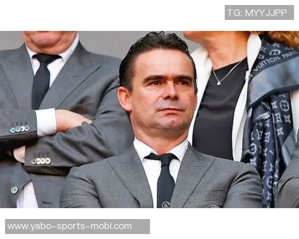 奥维马斯有望重返阿贾克斯担任体育总监职位 奥维马斯有望重返阿贾克斯担任体育总监职位