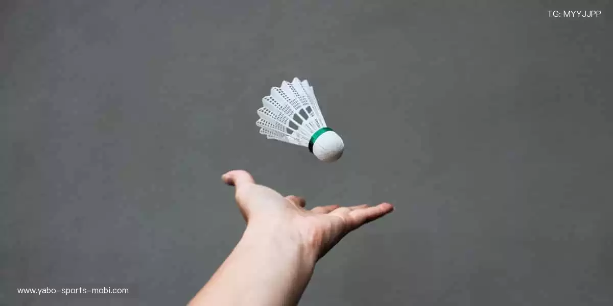 🎁独家周边来袭！限量款球星签名，让热爱触手可及🏅